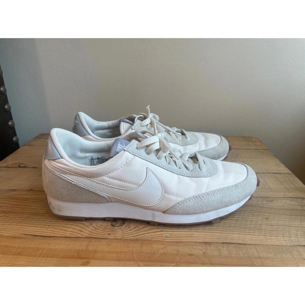Nike Daybreak Sneakers – White/Gum (Women’s Size 10)